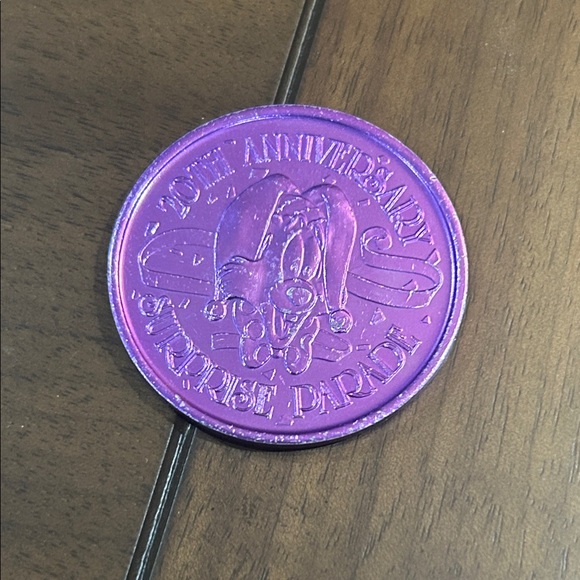 Disney World Other - PURPLE WALT DISNEY WORLD SURPRISE PARADE 20TH ANNIVERSARY TOKEN COIN MEDALLION